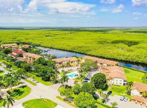 194 NEWPORT Drive unit: 903, Naples, FL 34114