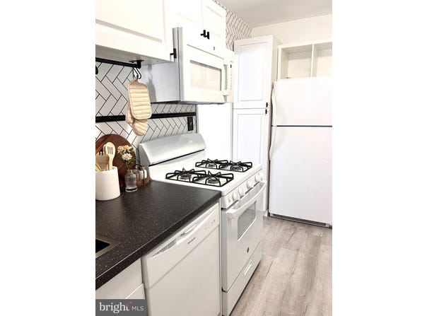 332 SYCAMORE ROAD, READING, PA 19611