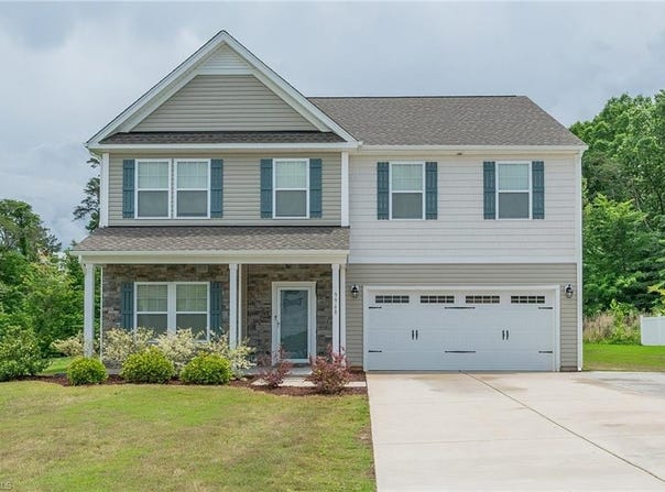 5968 Crescentbrook Lane, Clemmons, NC 27012