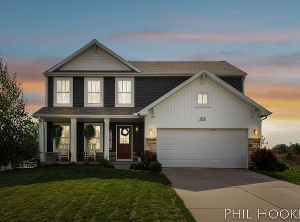 6694 Dutton Trail Drive SE, Caledonia, MI 49316