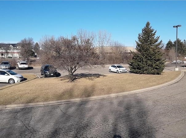 379 Commerce Court, Vadnais Heights, MN 55127