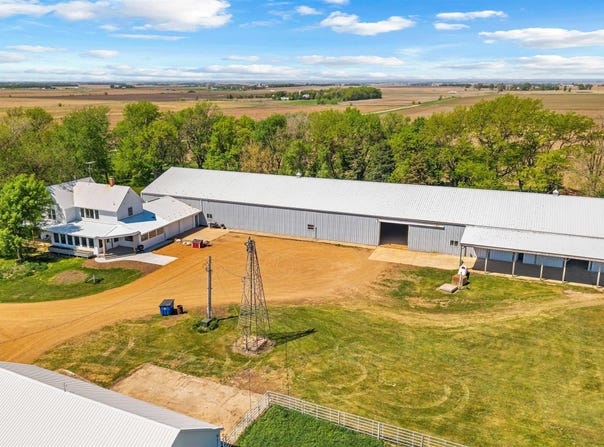 47138 293rd St, Beresford, SD 57004