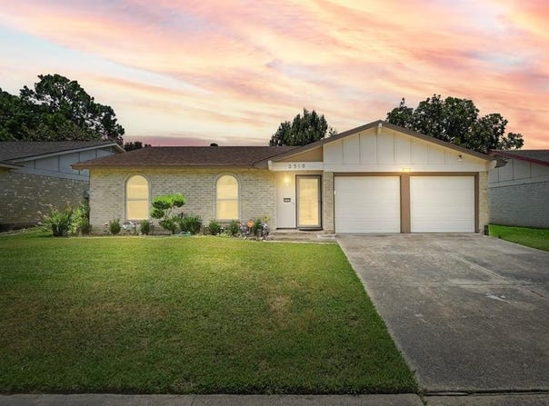 2310 Vassar Court, Arlington, TX 76015