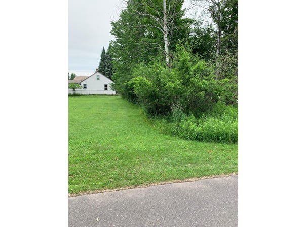 On 8TH AVE S, Park Falls, WI 54027