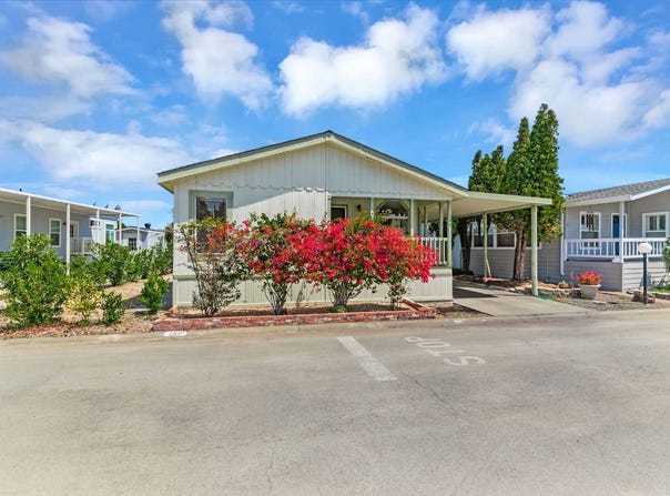 1220 Tasman Dr, Sunnyvale, CA 94089