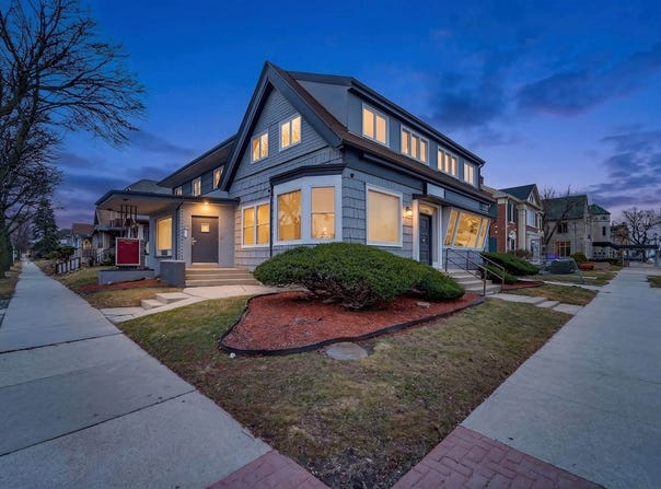 2001 West Capitol Dr, Milwaukee, WI 53206