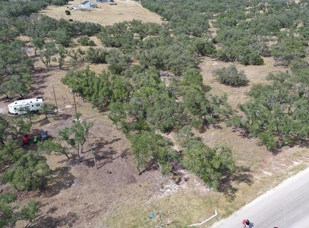 97 Nott Branch Rd, Harper, TX 78631