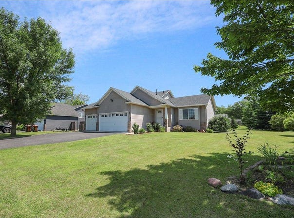 200 Dresden Alcove, Waverly, MN 55390