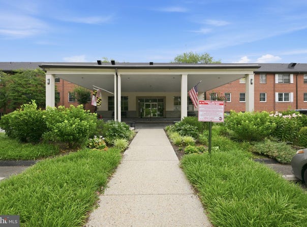 5301 WESTBARD Circle, BETHESDA, MD 20816
