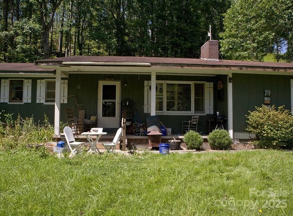153 Moonshine Mountain Road, Burnsville, NC 28714