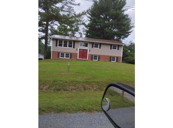 58 Lakeland CIR, Troutville, VA 24175