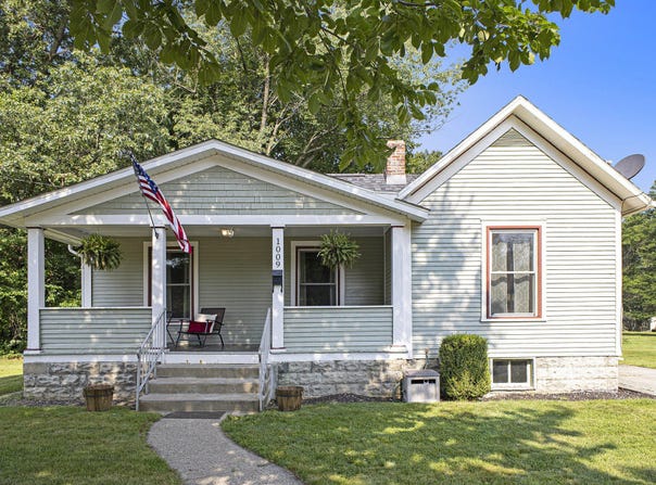 1009 N Berrien Street, Albion, MI 49224
