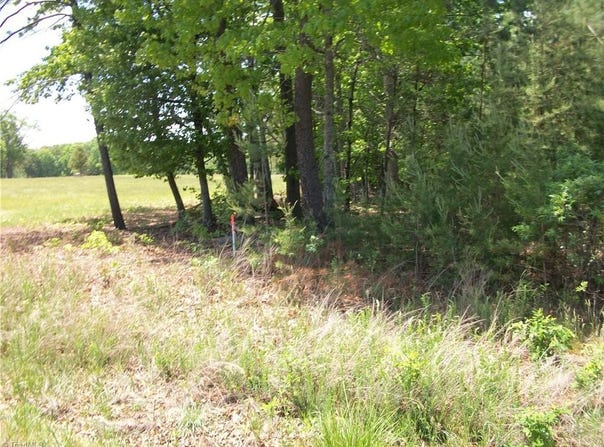 Floyd Road, Eden, NC 27288