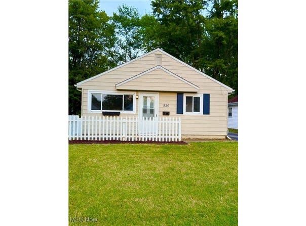 826 S Logan Street, Elyria, OH 44035