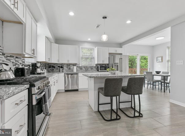 711 WOODBOURNE AVE, BALTIMORE, MD 21212