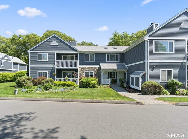 203 Windgate Circle, Monroe, CT 06468