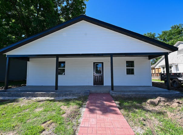 524 E Allison Street, Nevada, MO 64772