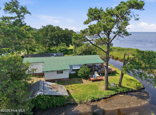 132 Poplar Bay Road, Poplar Branch, NC 27965
