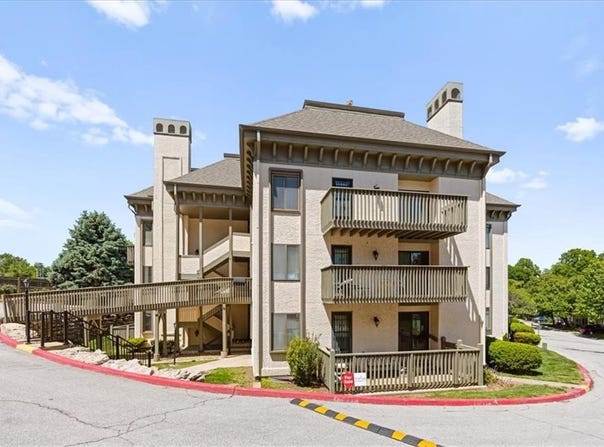 301 E Partridge Avenue, Independence, MO 64055