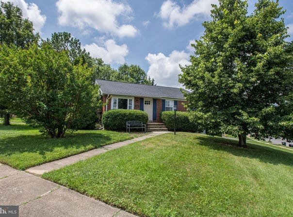 9004 WEATHERVANE GARTH, BALTIMORE, MD 21234