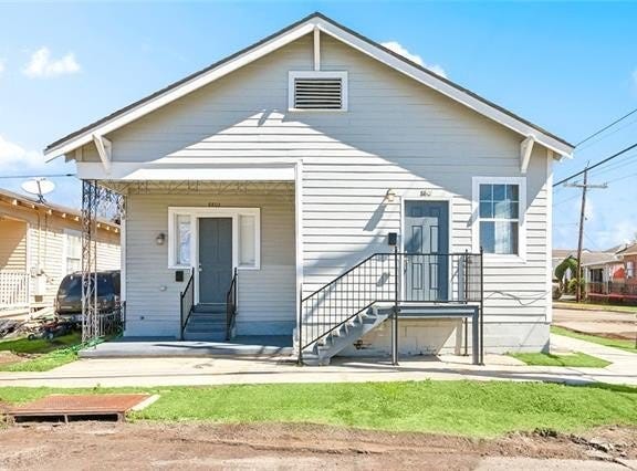 8801 COLAPISSA Street, New Orleans, LA 70118