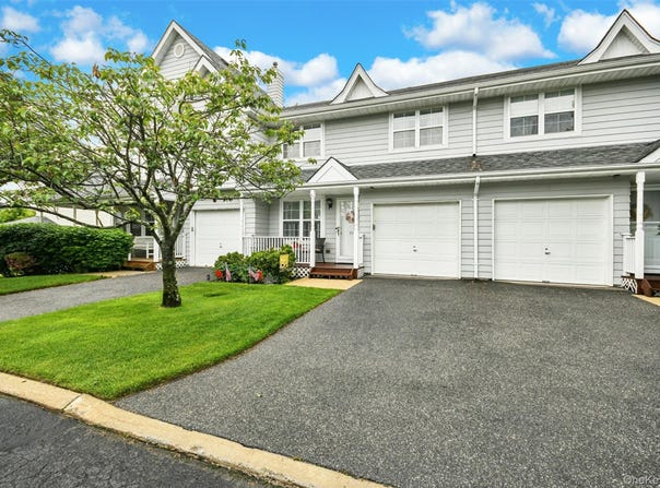 57 Maple Wing Boulevard, Central Islip, NY 11722