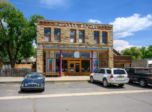 321 9th Street E, Cimarron, NM 97714