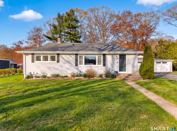 5 Oak Road, Waterford, CT 06385