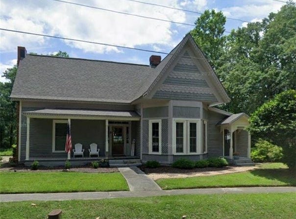 151 S Jackson Street, Hartwell, GA 30643