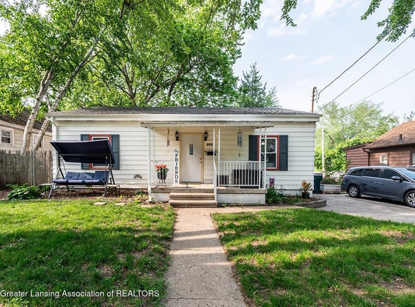 522 W Hodge Avenue, Lansing, MI 48910