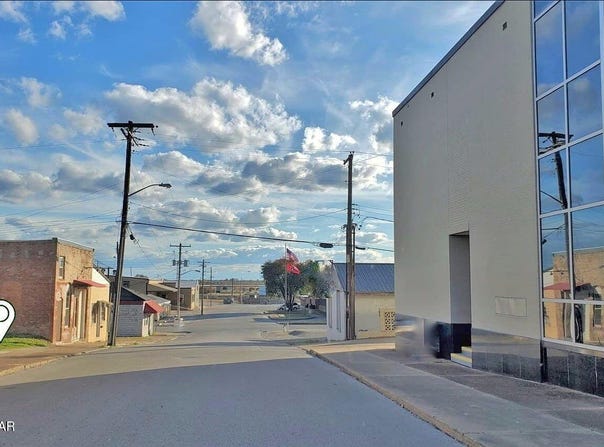 106 S 13th Avenue, Humboldt, TN 38343