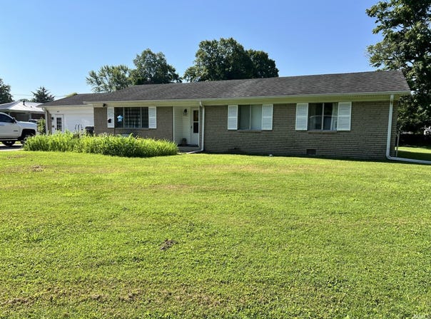 207 W Elm Street, Spiceland, IN 47385
