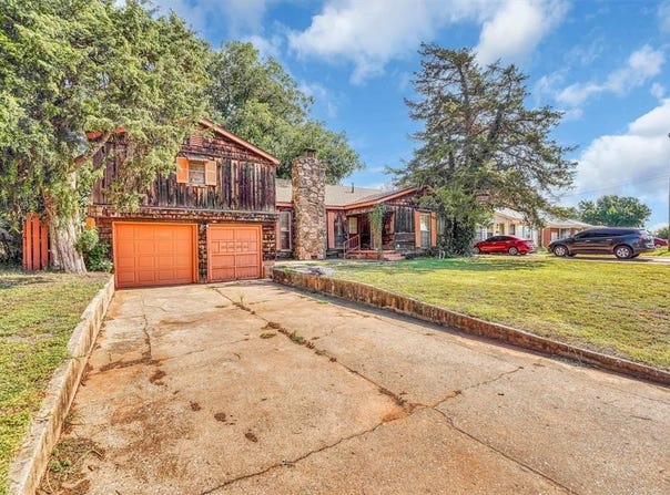 913 E Sycamore, Altus, OK 73521