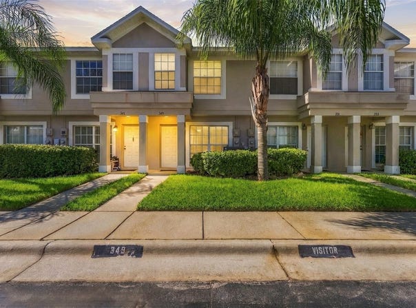 349 KENSINGTON LAKE Circle, BRANDON, FL 33511