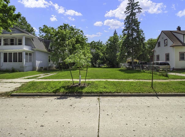 1274 CHERRY Street, GREEN BAY, WI 54301