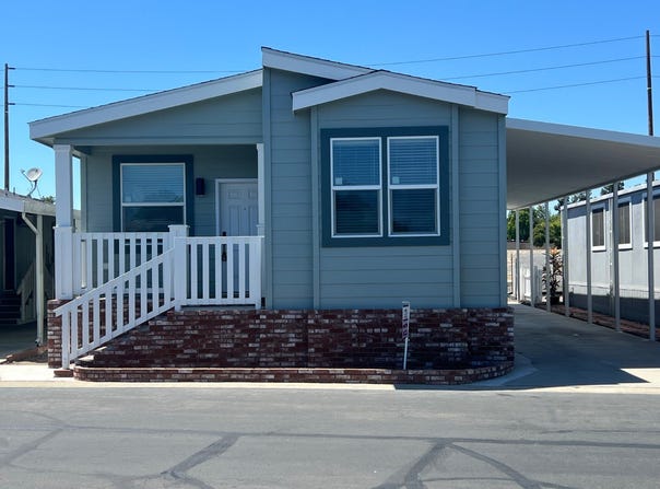 10681 OAK ST, LOS ALAMITOS, CA 90720