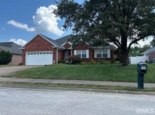 10555 Brookside Drive, Newburgh, IN 47630