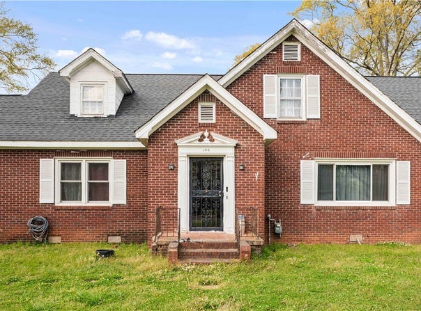 108 W Hampton Avenue, Honea Path, SC 29654