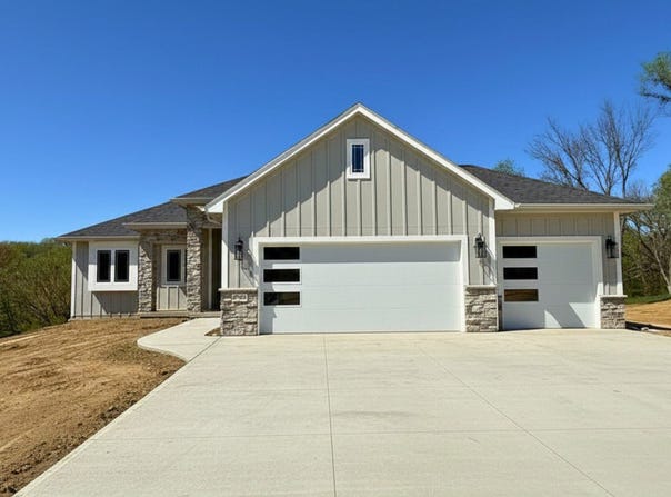 23106 Frontier Lane, Glenwood, IA 51534