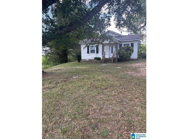 5208 HIGHLAND AVENUE, ADAMSVILLE, AL 35005