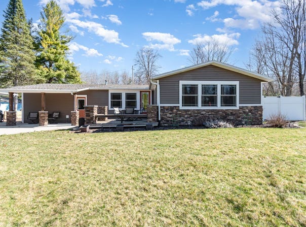 3901 W Thendara, Gladwin, MI 48624