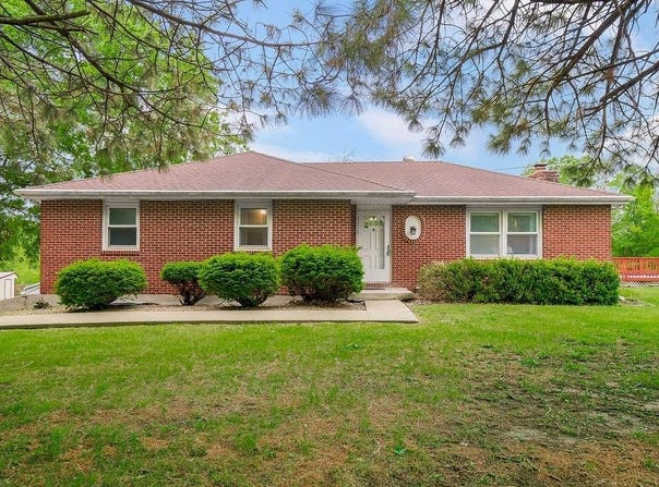 2526 Tri County Line Road, Lathrop, MO 64465