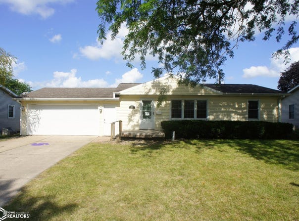 2308 Highland Drive, Webster City, IA 50595