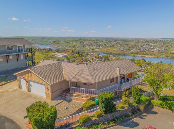 514 Crestline Circle Ct, Lewiston, ID 83501