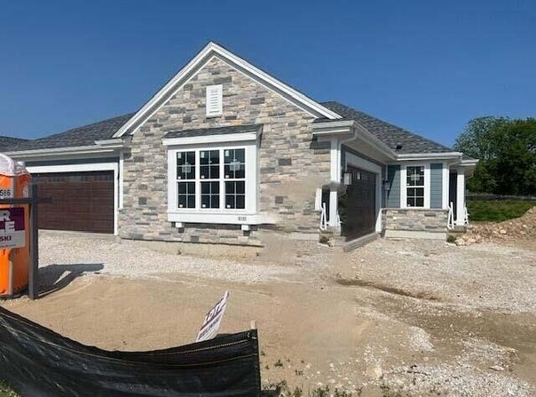 2117 Bluestem Dr, Waukesha, WI 53189
