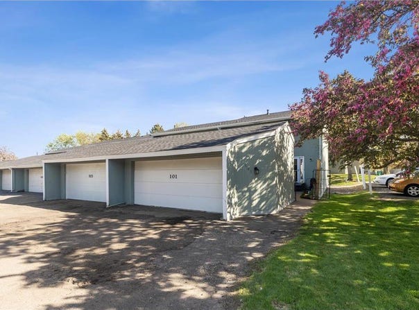 101 Canabury Court, Little Canada, MN 55117