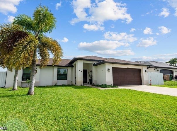 623 SE 3rd Street, Cape Coral, FL 33990