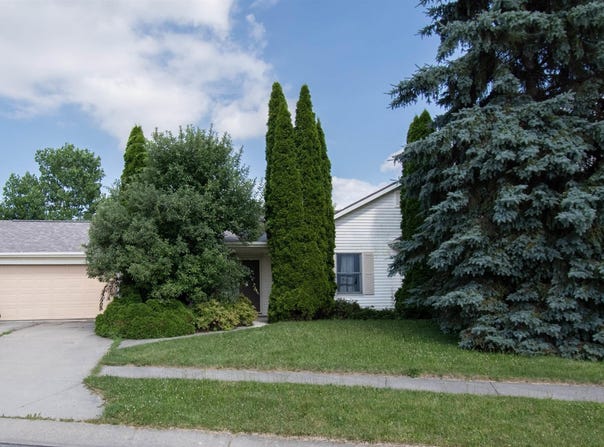 1401 Town Street, Kendallville, IN 46755