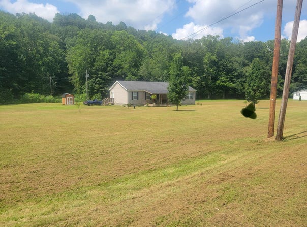 3567 Leatherwood Road, Garrison, KY 41141