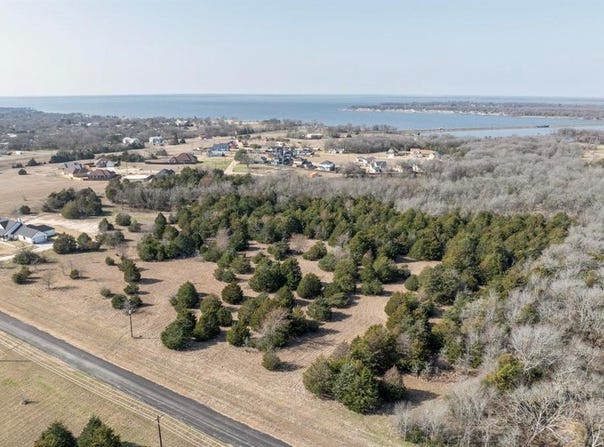 54 Vintage Shores Drive, East Tawakoni, TX 75472